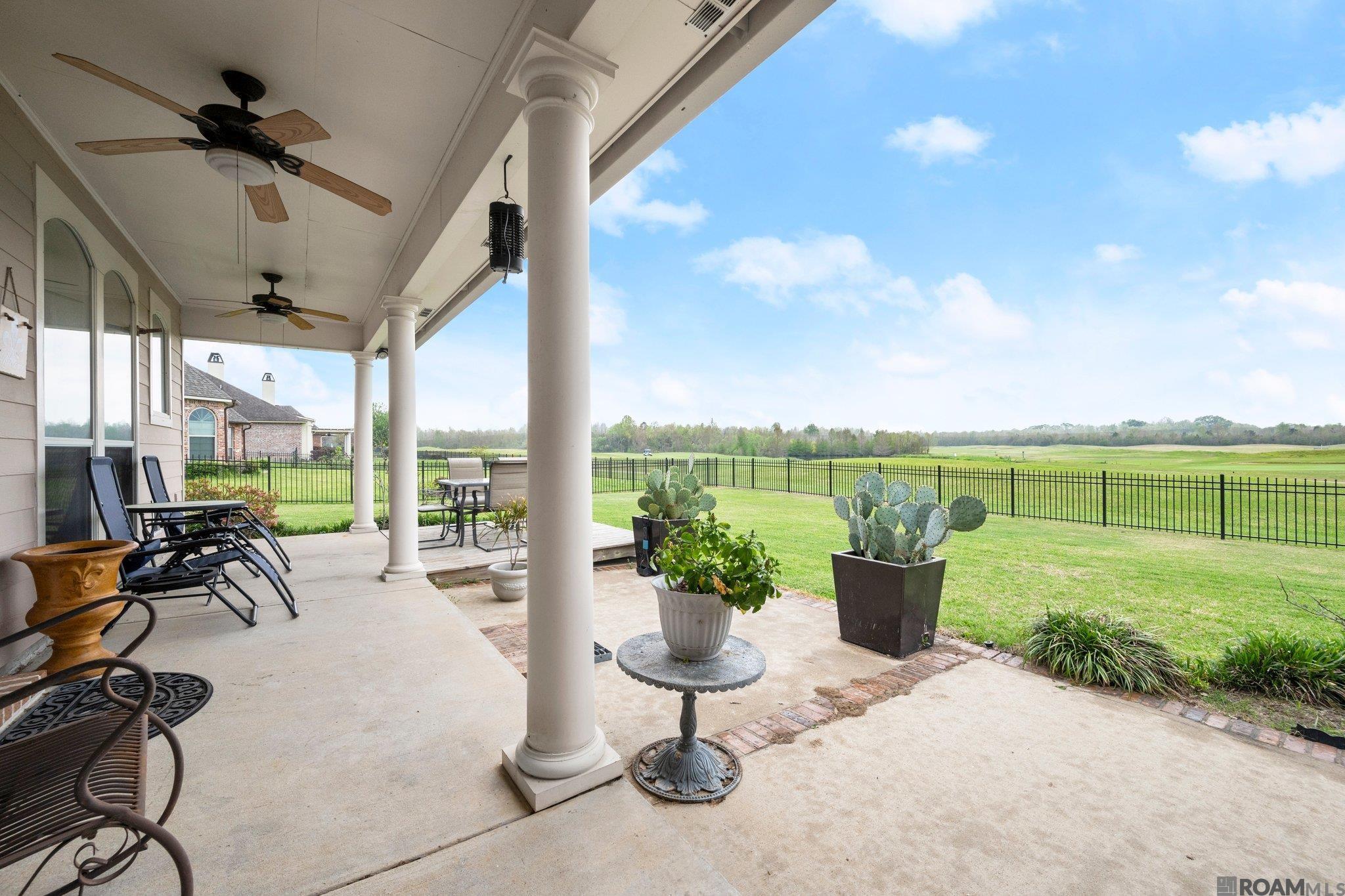 22525 Fairway View Dr, Zachary, Louisiana image 3