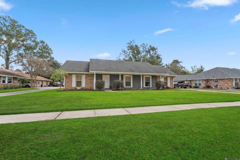Homes For Sale - 6225 Chattanooga Dr<br/> Baton Rouge, LA 70817