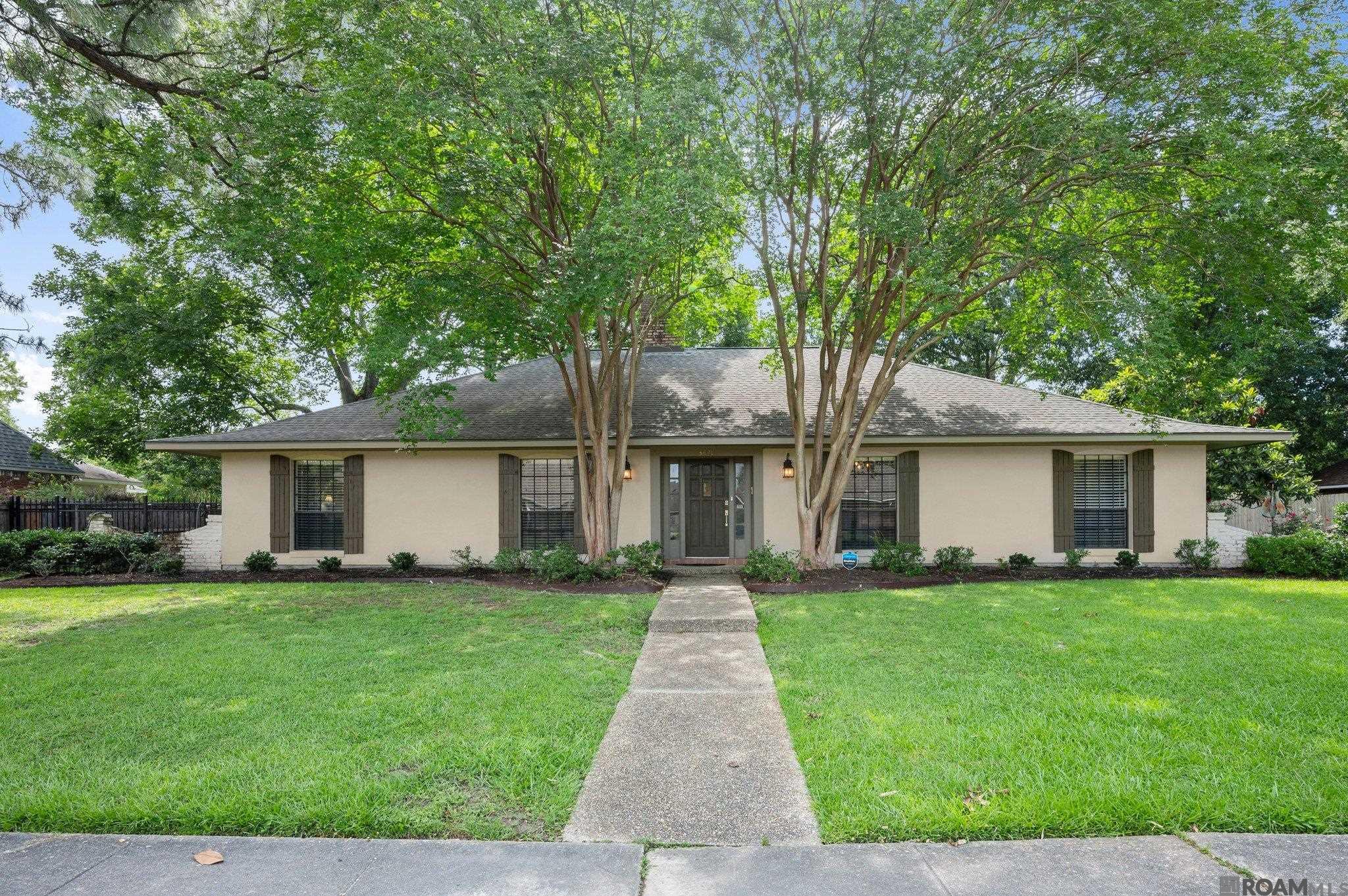 3821 Lake Larouge Dr, Baton Rouge, Louisiana image 2