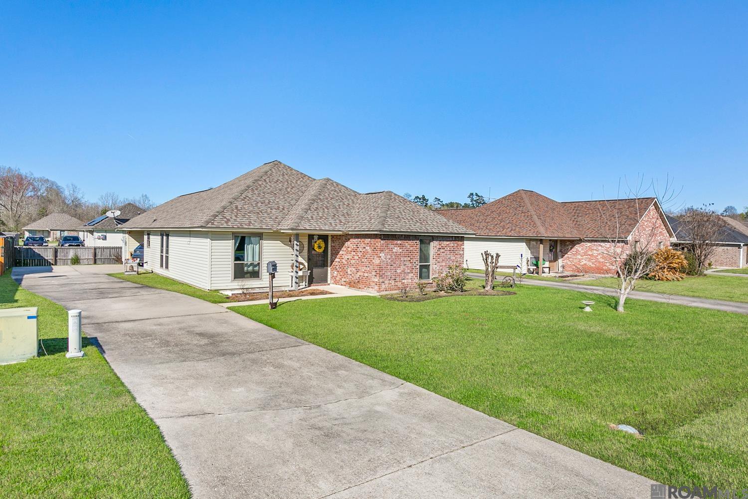 12257 Cottage Hill Dr, Walker, Louisiana image 2