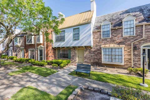 Townhouse For Sale - 10187 Jefferson Hwy<br/> Baton Rouge, LA 70809