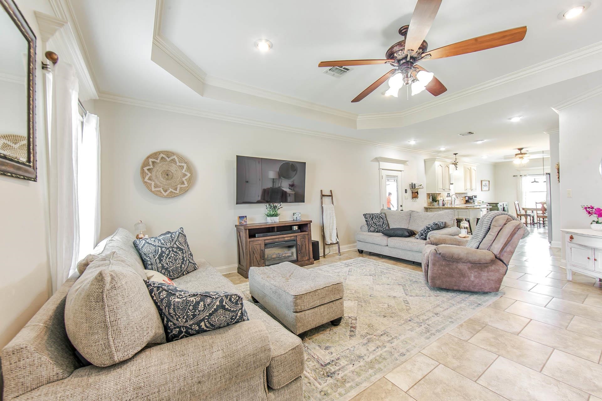 338 Lansdown Drive, Houma, Louisiana image 2