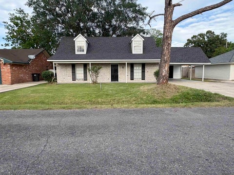 Homes For Sale - 251 Myrtle Grove Dr<br/> Donaldsonville, LA 70346
