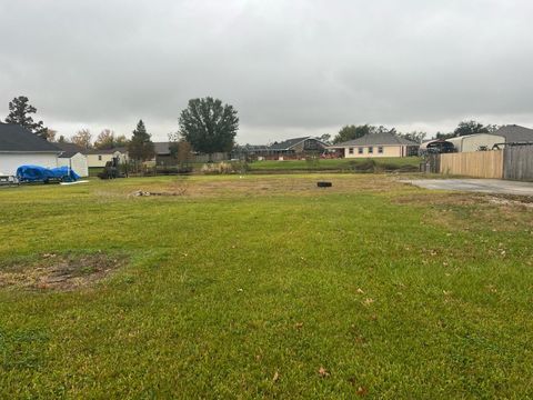 Vacant Land For Sale - 10402 East Park Ave<br/> Houma, LA 70363