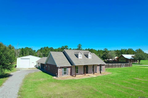 Homes For Sale - 29669 Mary Kinchen Rd<br/> Albany, LA 70711