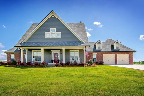 Homes For Sale - 673 Bayou Dularge Rd<br/> Houma, LA 70363