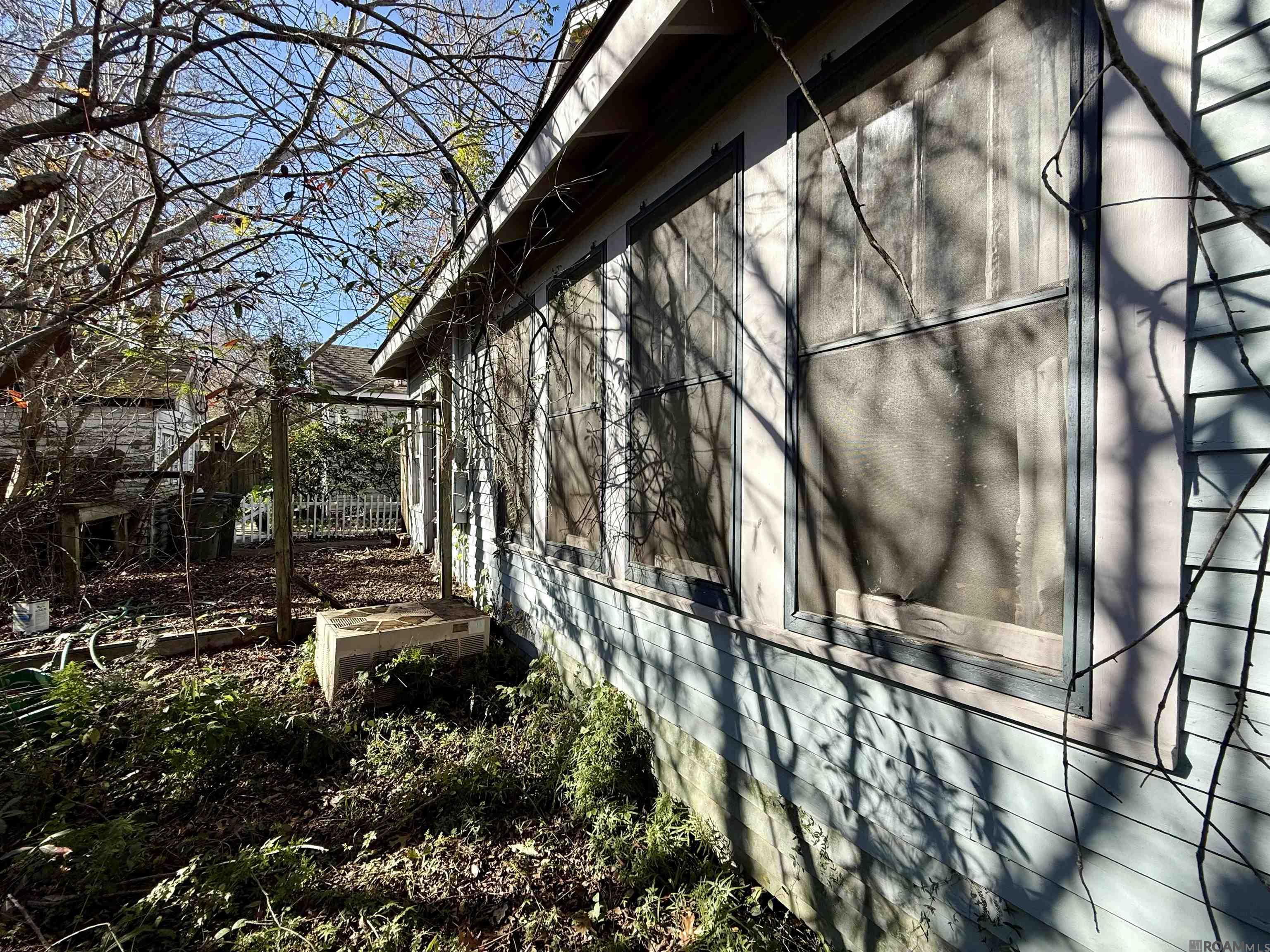 Baton Rouge, Louisiana 70806, United States, 3 Bedrooms Bedrooms, ,2 BathroomsBathrooms,Residential,Pending,17447