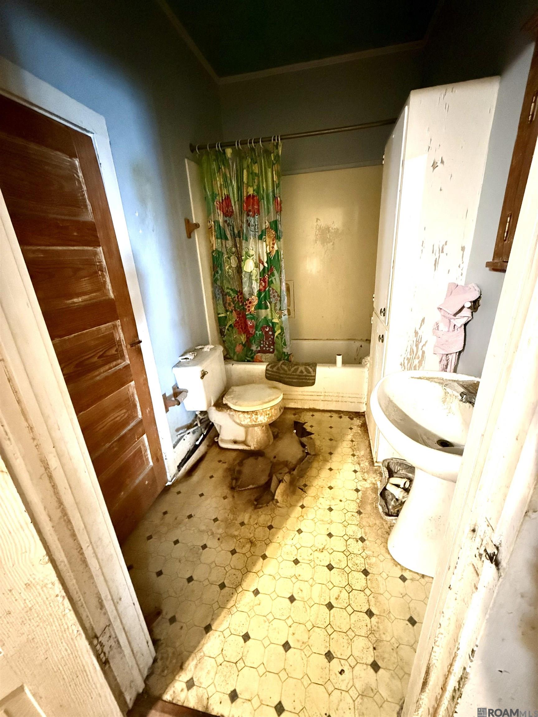 Baton Rouge, Louisiana 70806, United States, 3 Bedrooms Bedrooms, ,2 BathroomsBathrooms,Residential,Pending,17447