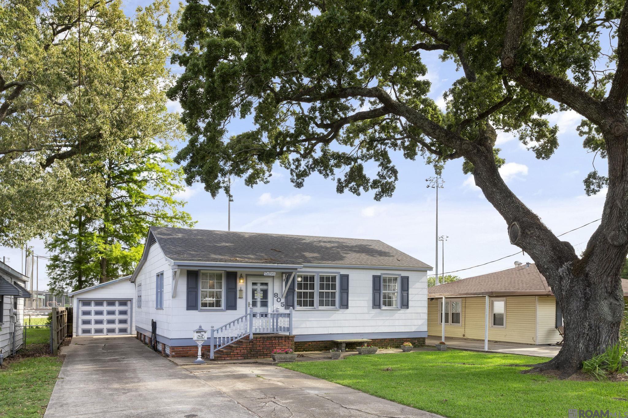 805 Oaks Ave, Port Allen, Louisiana image 1