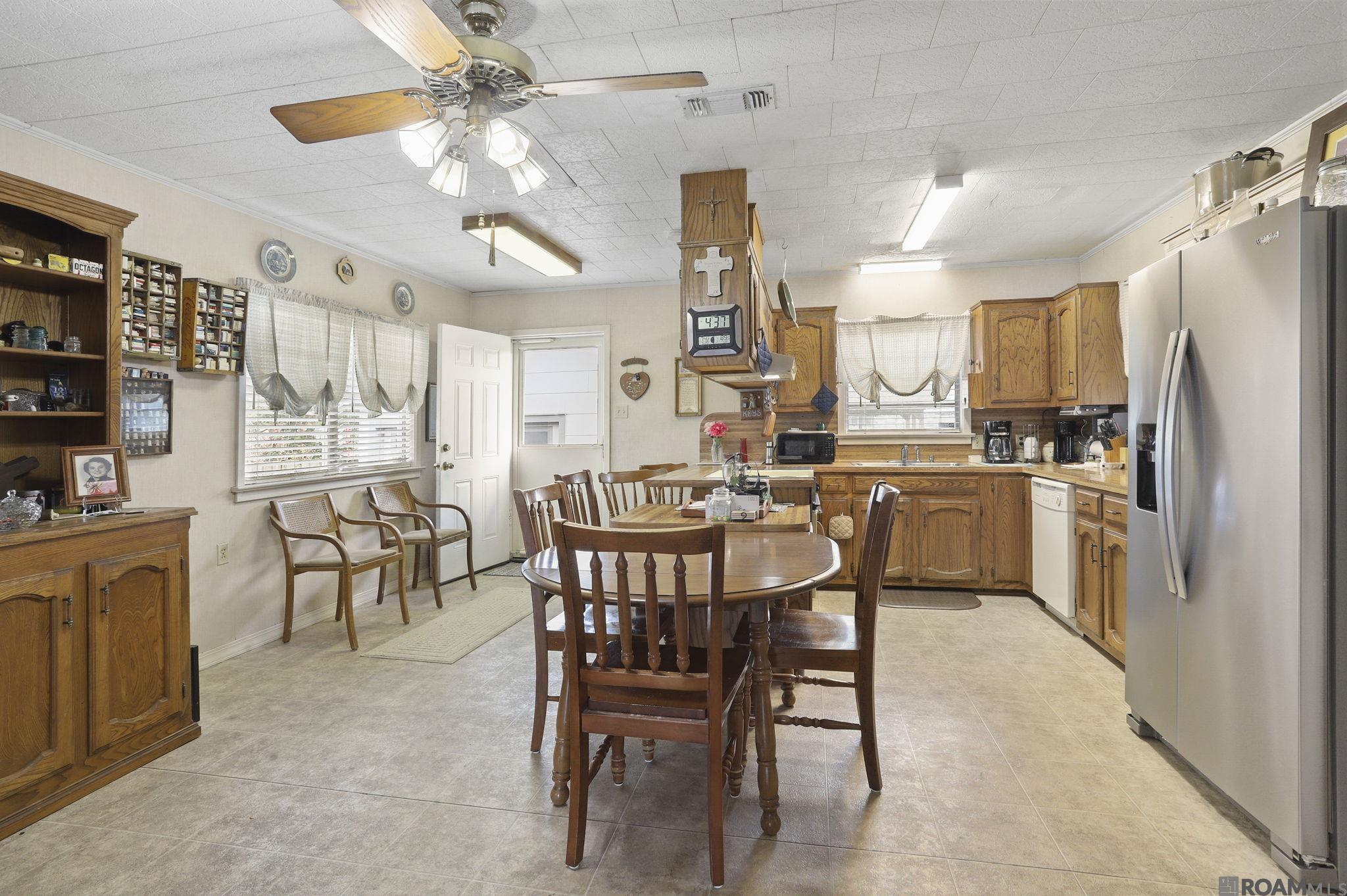 805 Oaks Ave, Port Allen, Louisiana image 3