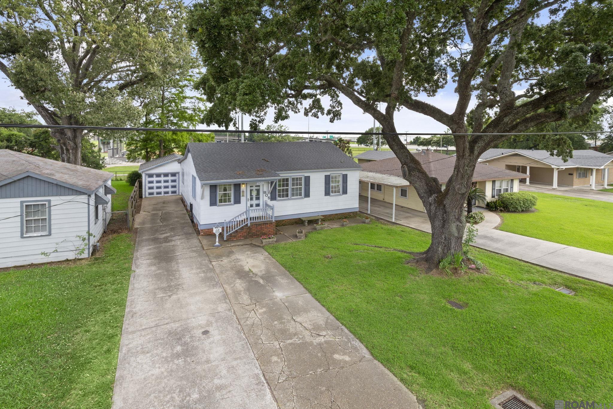 805 Oaks Ave, Port Allen, Louisiana image 11