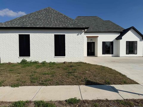 Homes For Sale - 7812 Cutt Pointe Dr<br/> Ventress, LA 70783