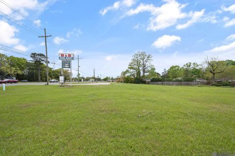Vacant Land For Sale - 1419 Florida Avenue Sw Ave<br/> Denham Springs, LA 70726
