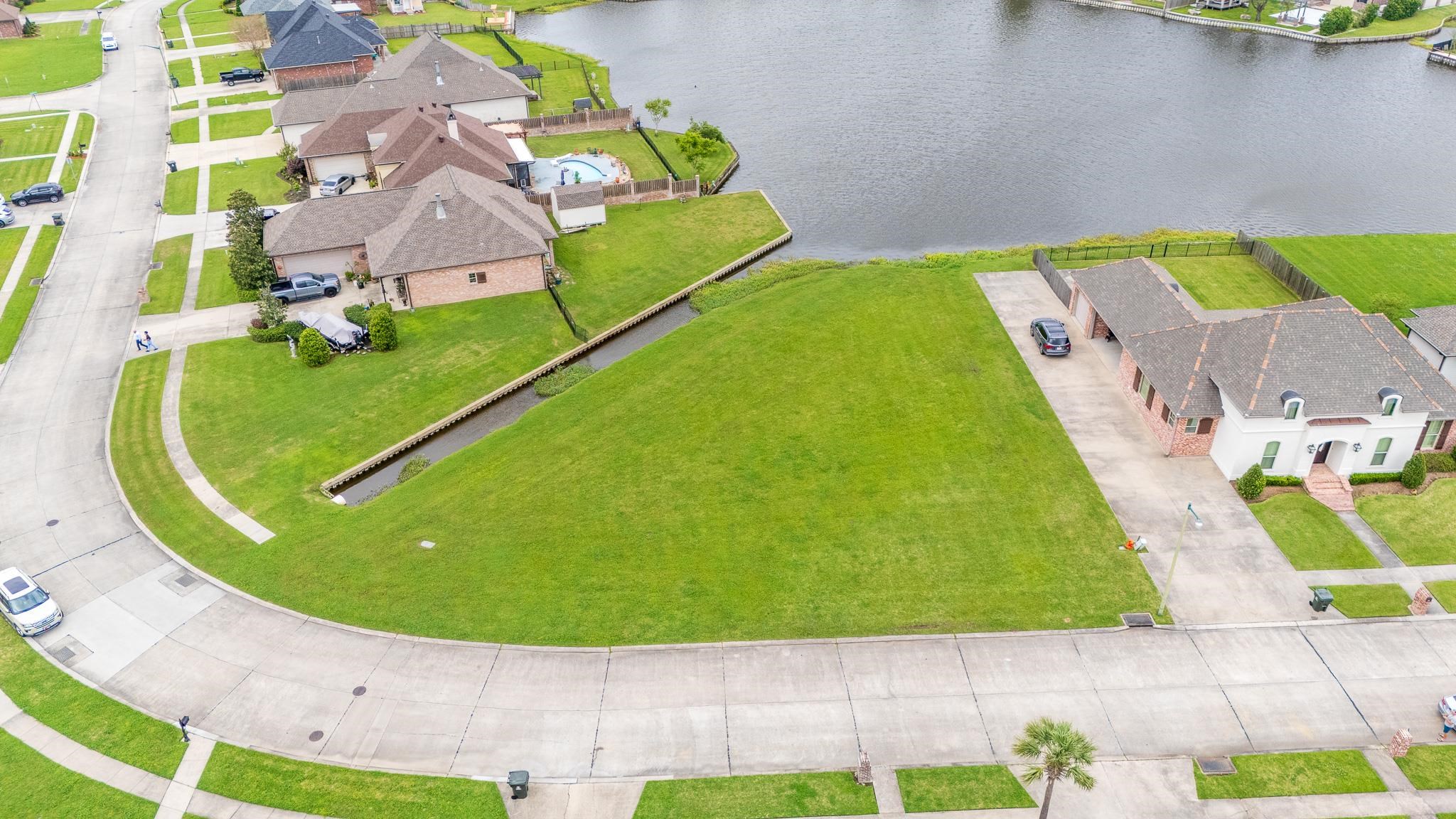 Photo 1 of 8 — 316 Port Royal Way, Houma, LA 70360
