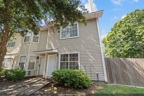 Townhouse For Sale - 4146 Jefferson Woods Dr<br/> East Baton Rouge County, Baton Rouge, LA 70809
