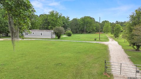 Mobile Home For Sale - 1907 Nesom Rd<br/> Denham Springs, LA 70706