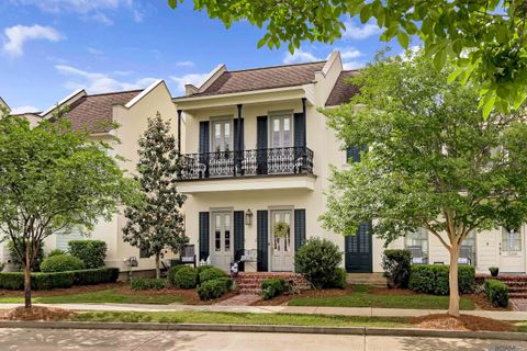 Townhouse For Sale - 13372 Magnolia Square Dr<br/> Baton Rouge, LA 70818