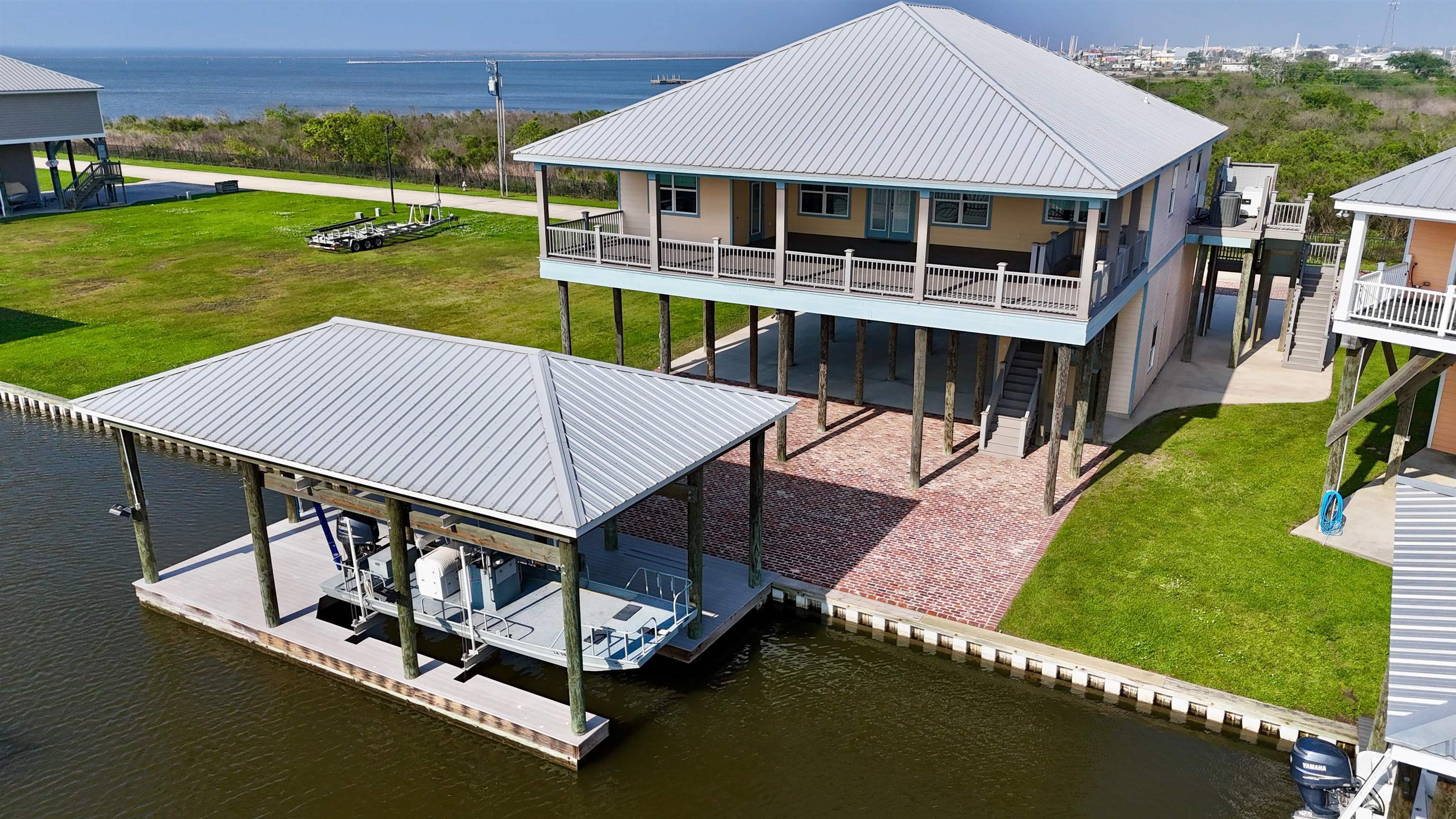 14 Sandy Point Dr, Grand Isle, Louisiana image 1