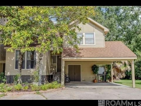 Homes For Sale - 50 Chamale Cove East Cove<br/> Slidell, LA 70460