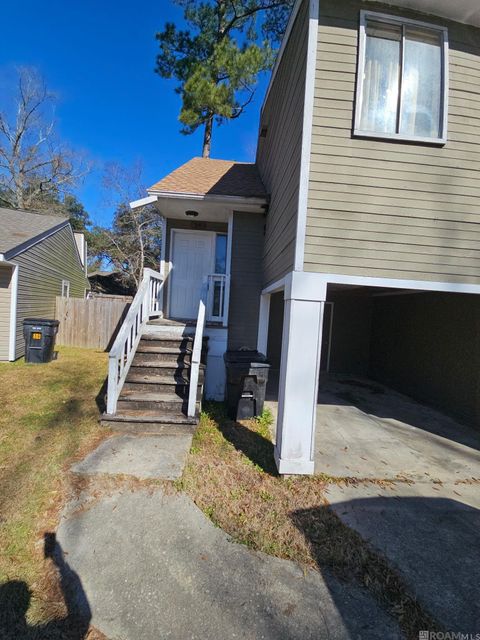 Townhouse For Sale - 14215 Woodlands Dr #38<br/> Hammond, LA 70401