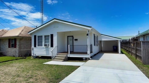 Homes For Sale - 802 Arms Street<br/> Lafourche County, Thibodaux, LA 70301