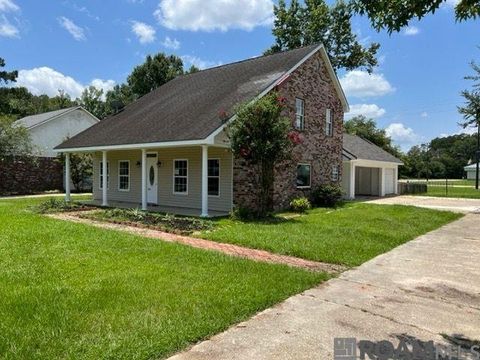Homes For Sale - 27499 Tall Oaks Dr<br/> Walker, LA 70785