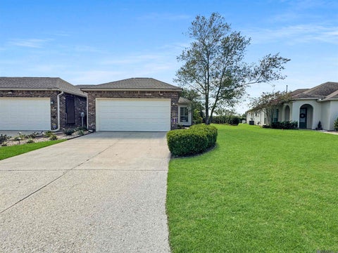 Townhouse For Sale - 5344 Courtyard Dr<br/> Gonzales, LA 70737