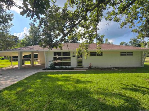 Homes For Sale - 1725 W Catalpa St<br/> Baton Rouge, LA 70815