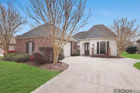 Homes For Sale - 16704 Highland Club Ave<br/> Baton Rouge, LA 70817