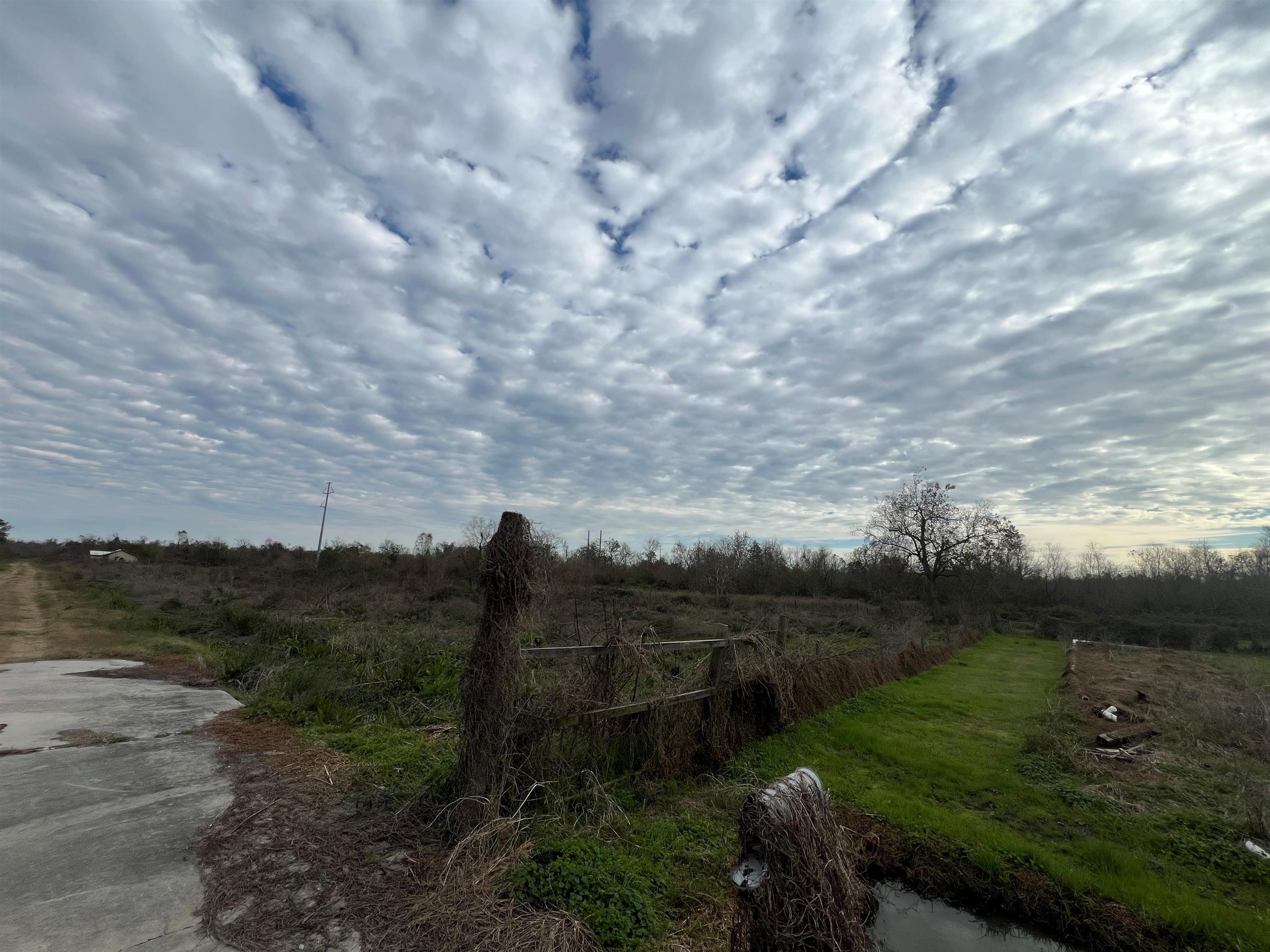 414 East 67th Street, Cut Off, Louisiana image 2