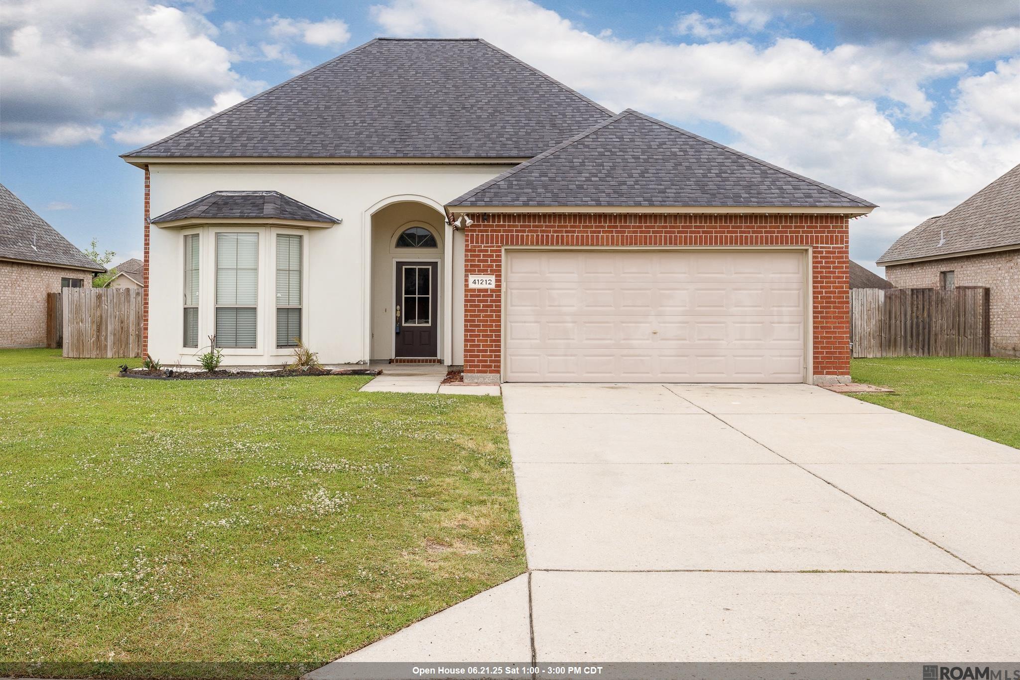 41212 Colonial Dr, Sorrento, Louisiana image 1