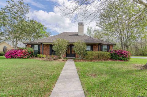 Homes For Sale - 16204 Old Samuel Dr<br/> Ascension County, Prairieville, LA 70769