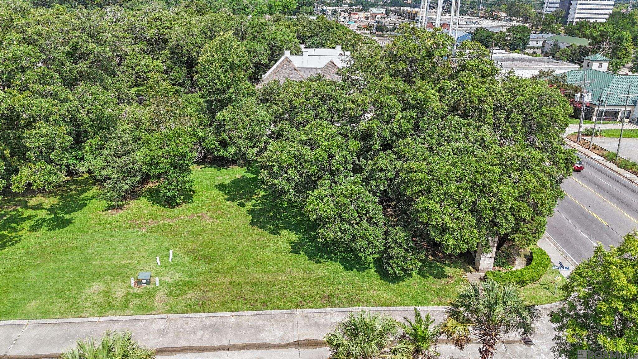 2212 Idle Oaks Dr, Baton Rouge, Louisiana image 2