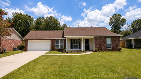 Homes For Rent - 34994 Napoleon Dr<br/> Livingston County, Denham Springs, LA 70706