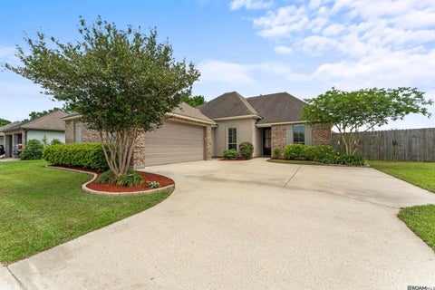 Homes For Sale - 437 Portula Ave<br/> Baton Rouge, LA 70820