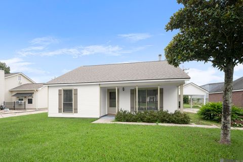 Homes For Sale - 18468 Perkins Oak Rd<br/> Prairieville, LA 70769