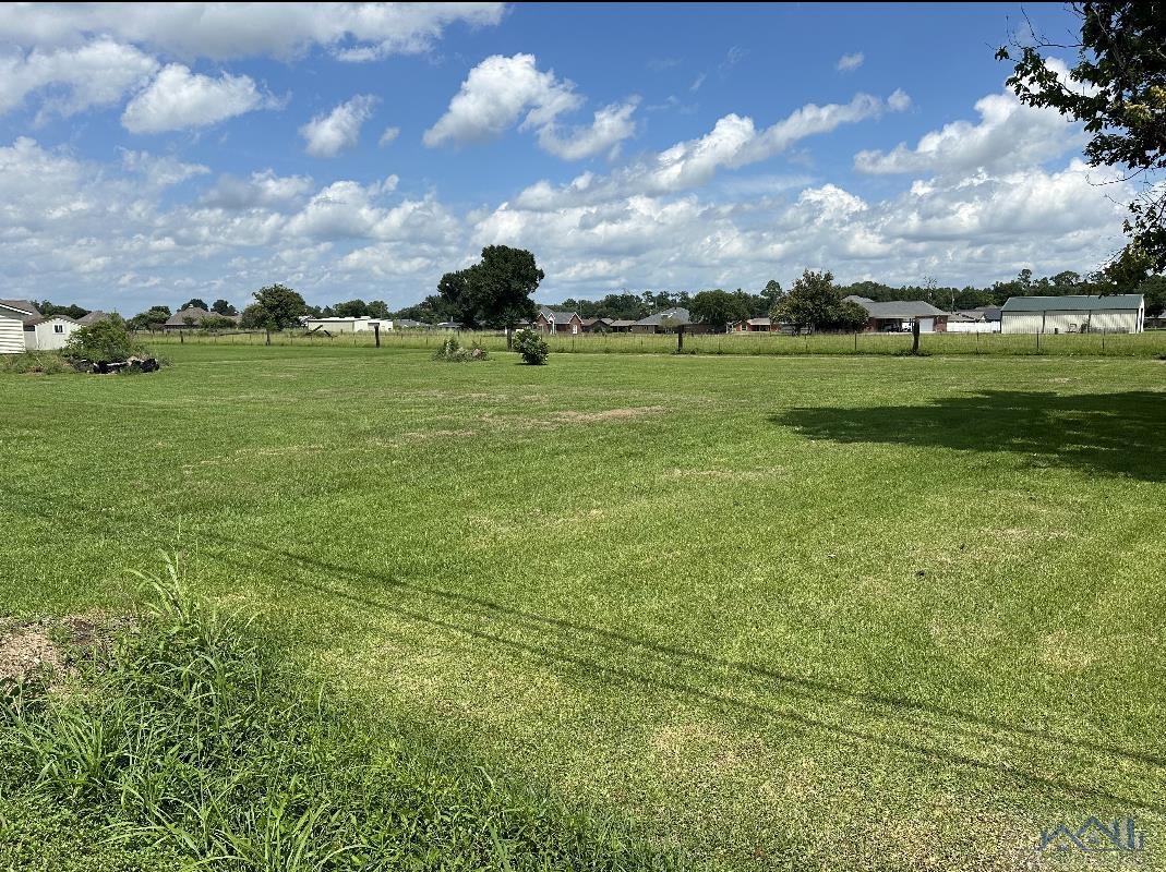 Tbt Sako Drive, Raceland, Louisiana image 2