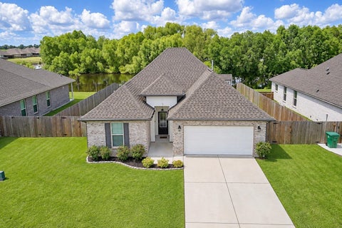 Homes For Sale - 212 Pond Dr<br/> Thibodaux, LA 70301