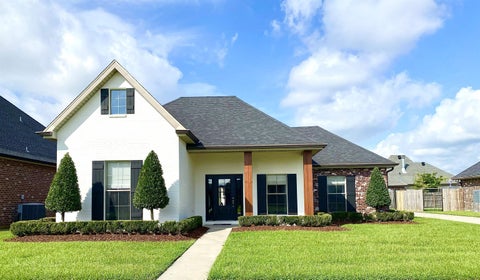 Homes For Sale - 211 Jaden Lane<br/> Houma, LA 70360