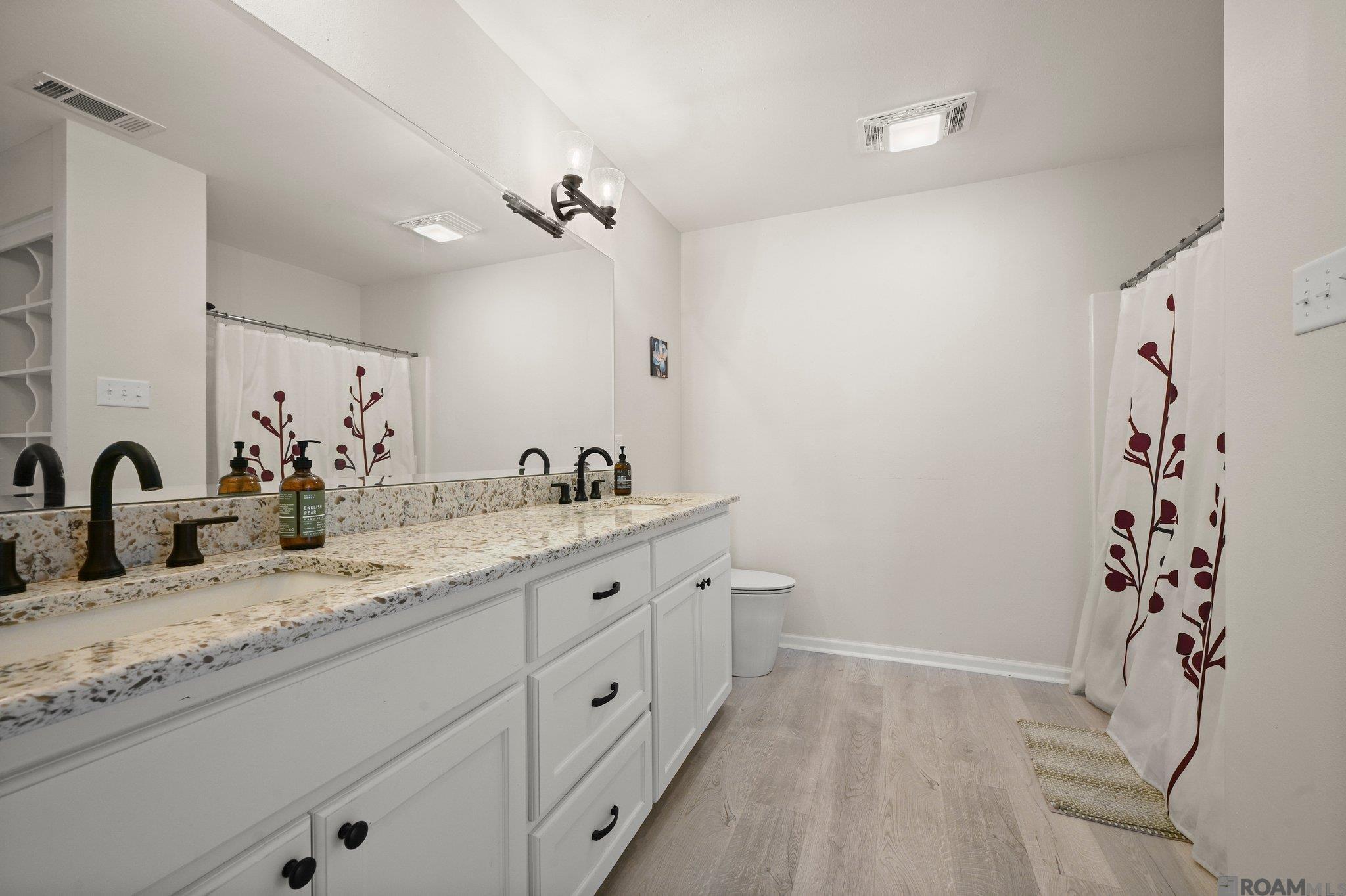 12426 N Lake Sherwood Ave, Baton Rouge, Louisiana image 22