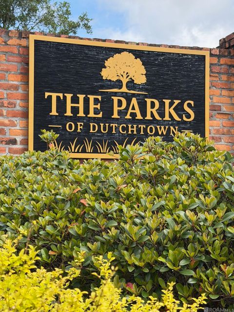 Homes For Sale - 12028 Hollywood Park Dr<br/> Ascension County, Geismar, LA 70734