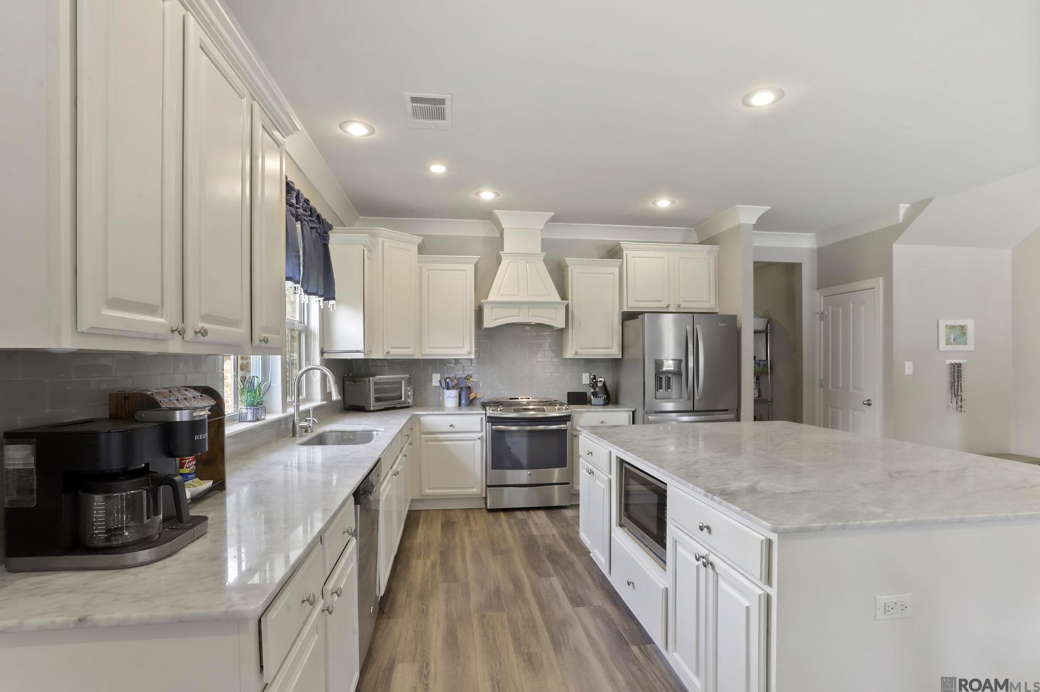 3730 Club View Ct, Zachary, Louisiana image 10