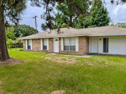Homes For Sale - 832 Sherron Ave<br/> East Baton Rouge County, Baker, LA 70714