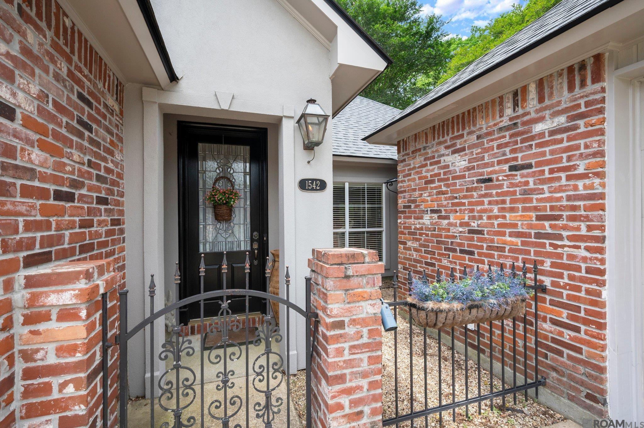 1542 Colony Ln, Zachary, Louisiana image 2
