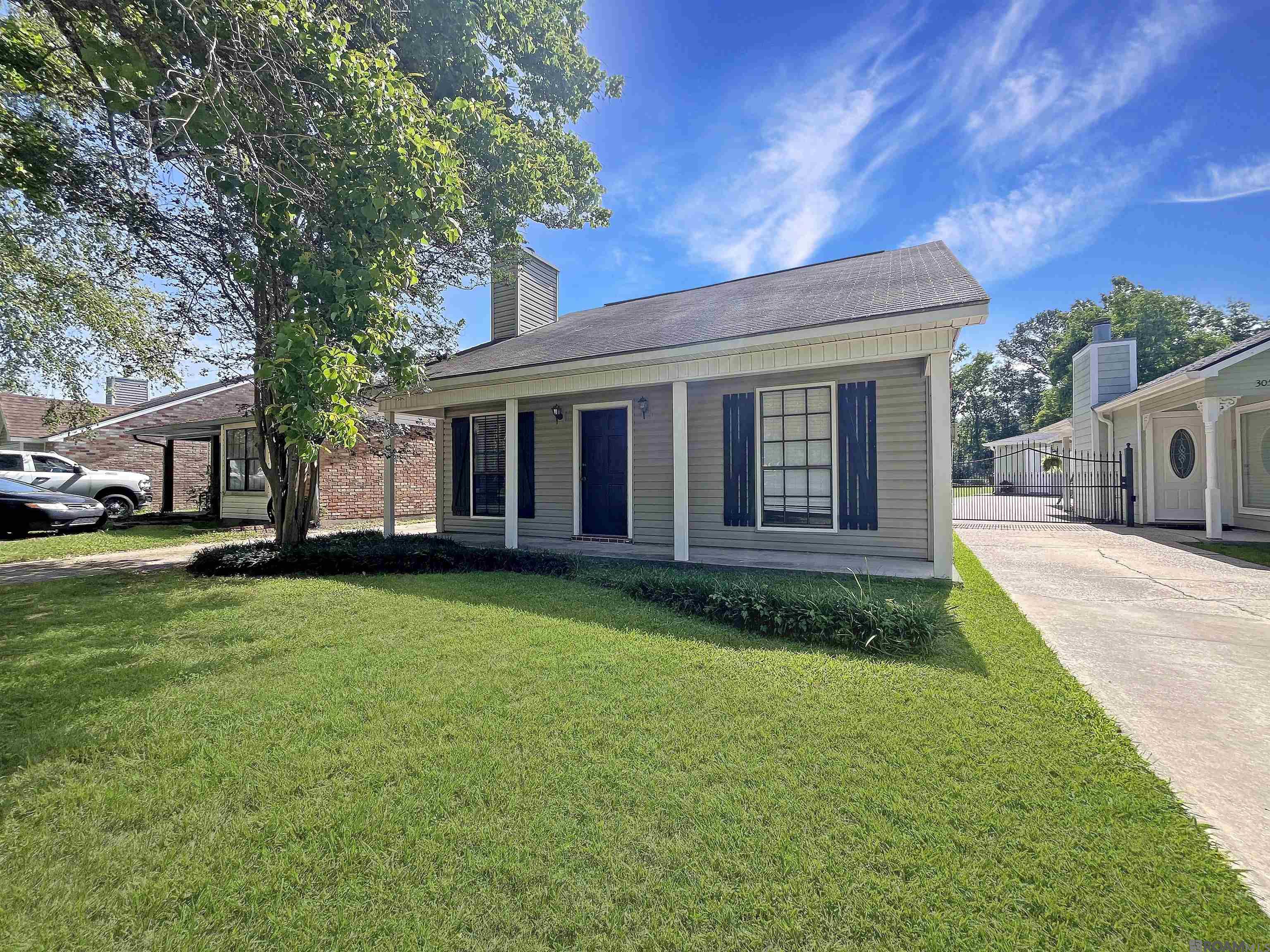 30552 Fairway View Dr, Denham Springs, Louisiana image 2