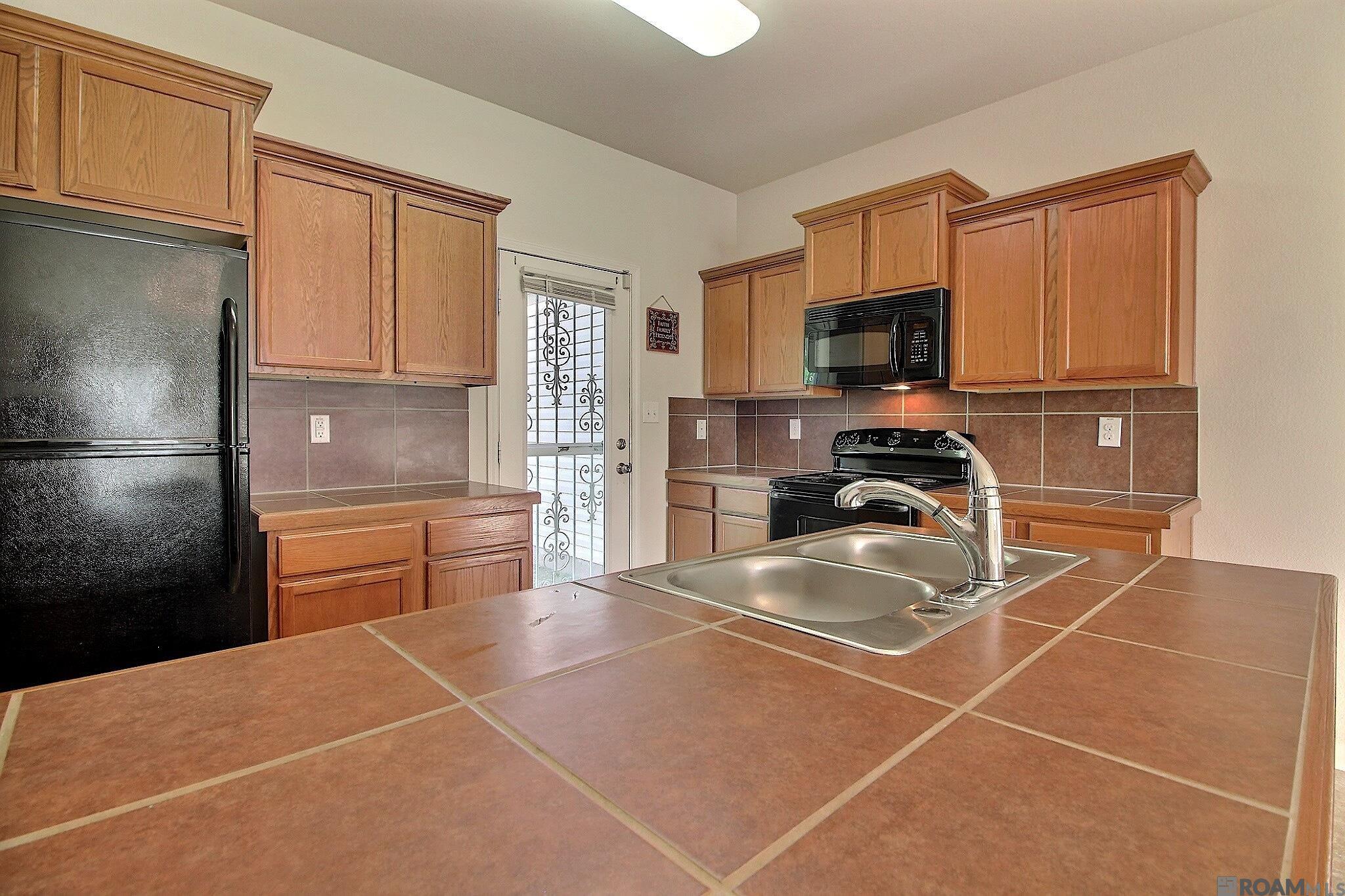 22832 Lafourche Ln, Denham Springs, Louisiana image 9