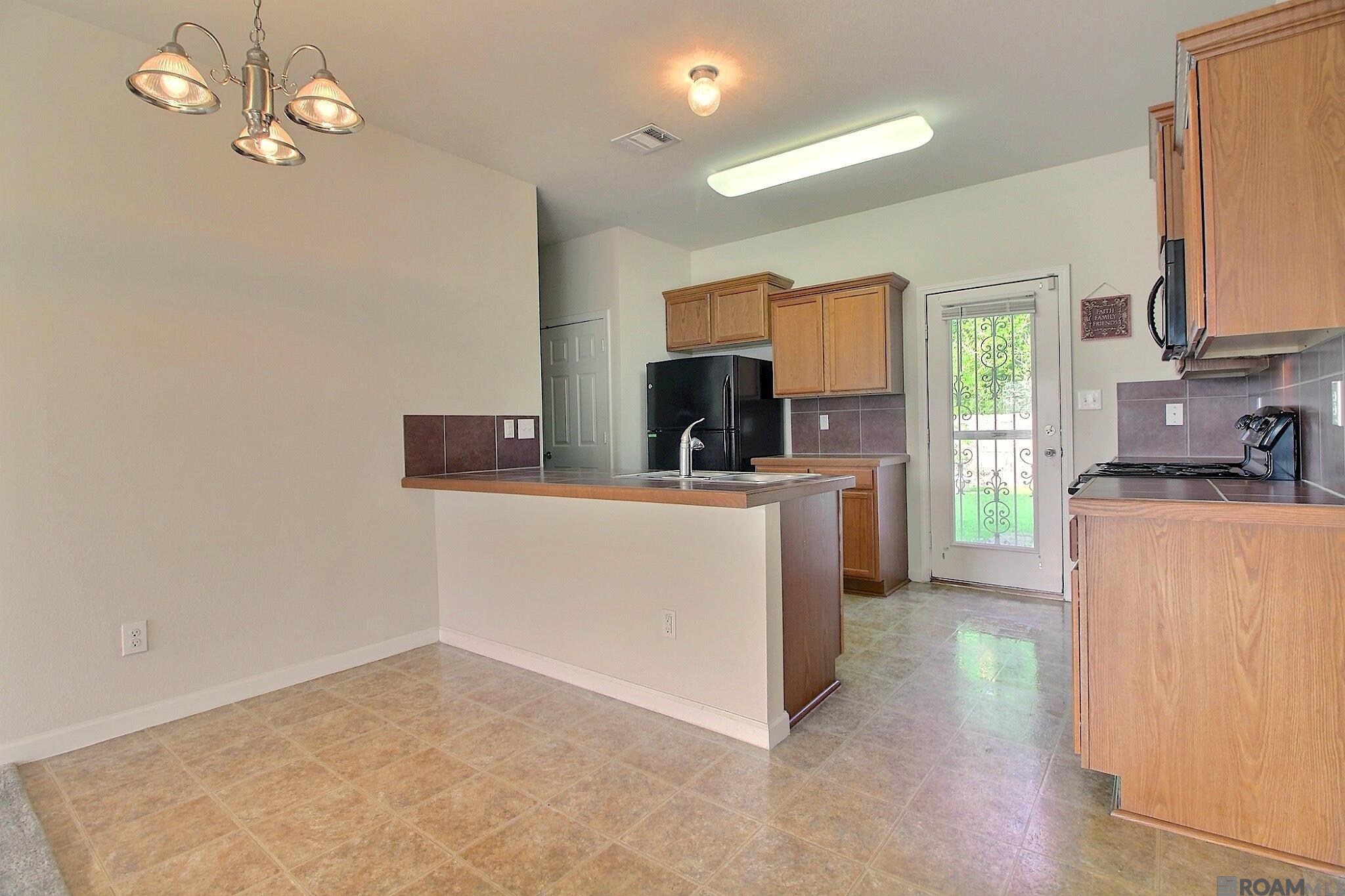 22832 Lafourche Ln, Denham Springs, Louisiana image 7