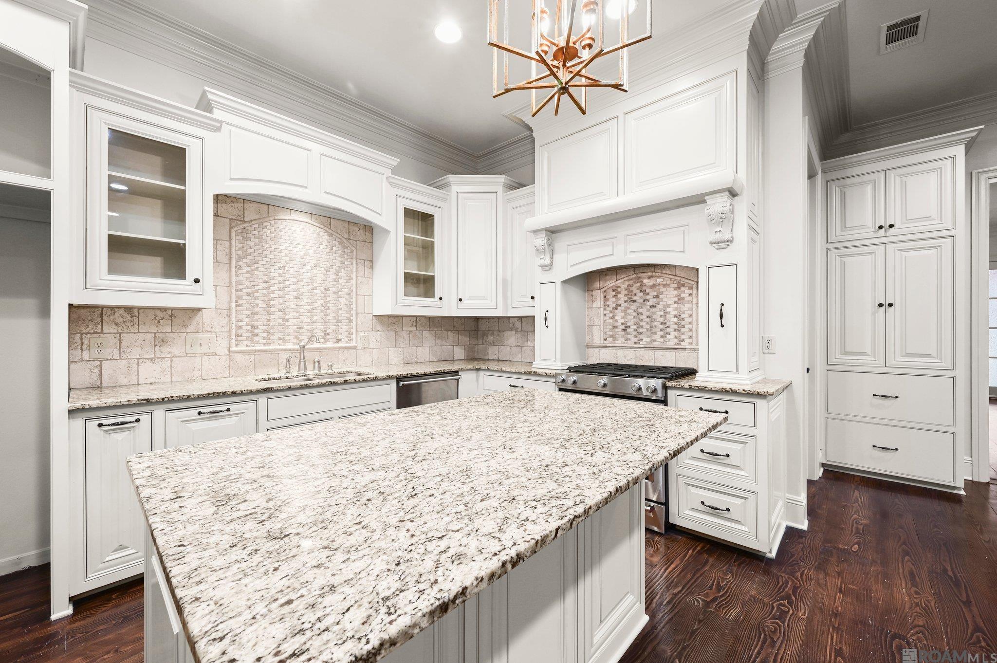 2518 Bocage Lake Dr, Baton Rouge, Louisiana image 4