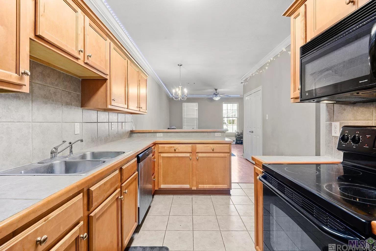 2105 Belle Pointe Alley, Baton Rouge, Louisiana image 4