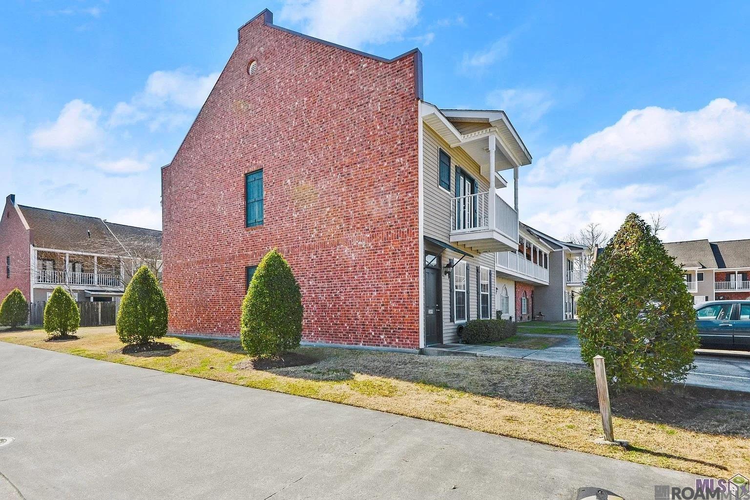 2105 Belle Pointe Alley, Baton Rouge, Louisiana image 16
